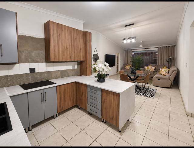 2 BEDROOM TOWNHOUSE FOR SALE IN WALDRIFT